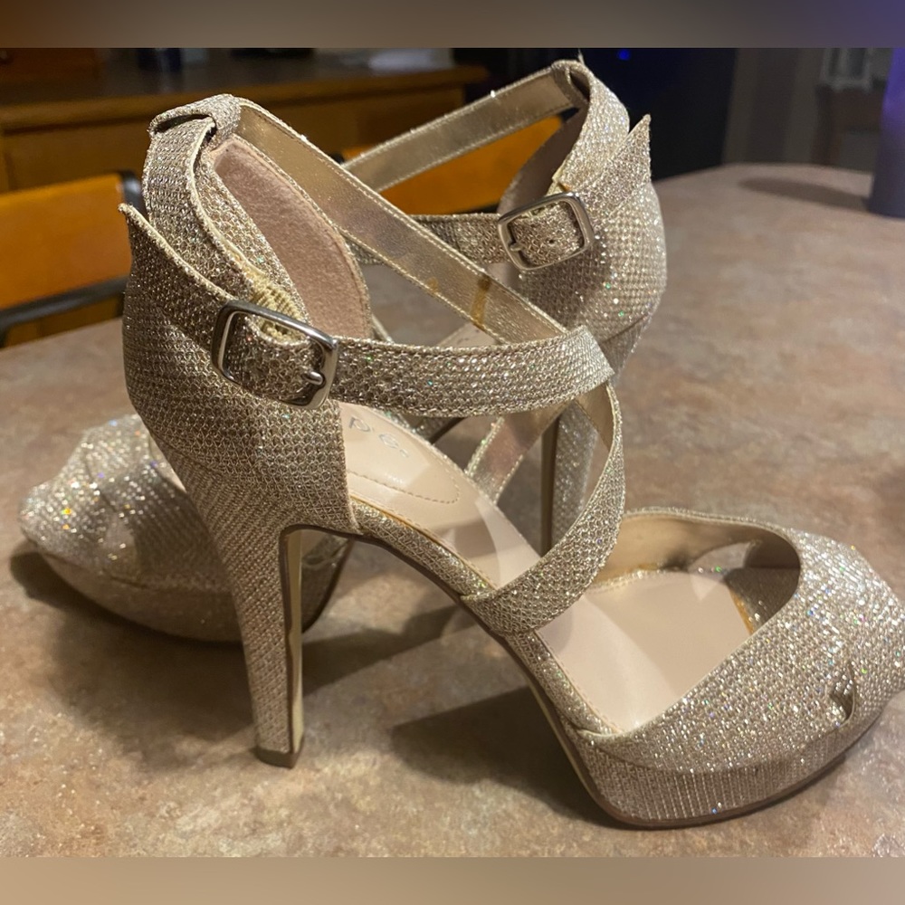 Maripe Gold Glitter Platform Scrappy Heels, Sz. 8, Nw… Gem